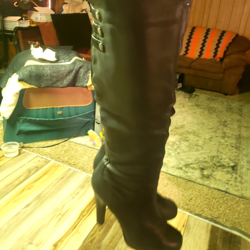 Jessica Simpson black boots sz 8